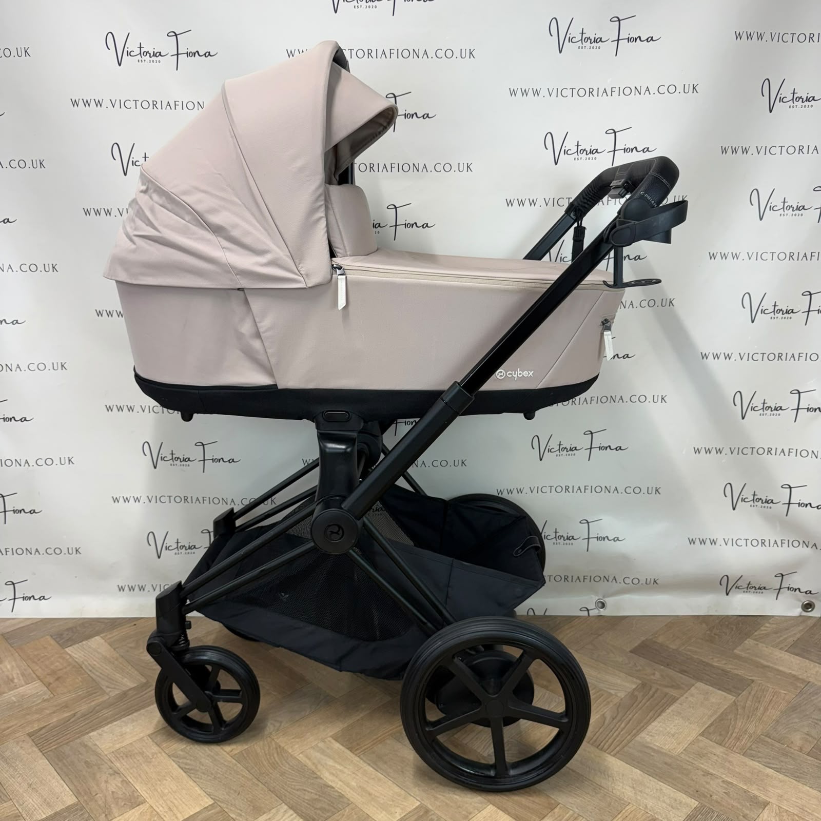 PRELOVED Cybex e-Priam Carrycot & Pushchair - Cozy Beige - Image 3