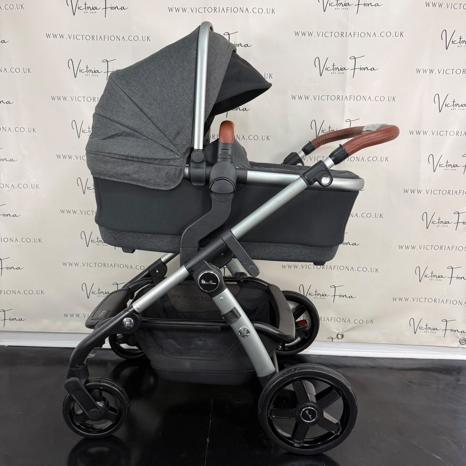 PRELOVED Silver Cross Wave Pushchair & Carrycot - Charcoal 🩶 - Image 4