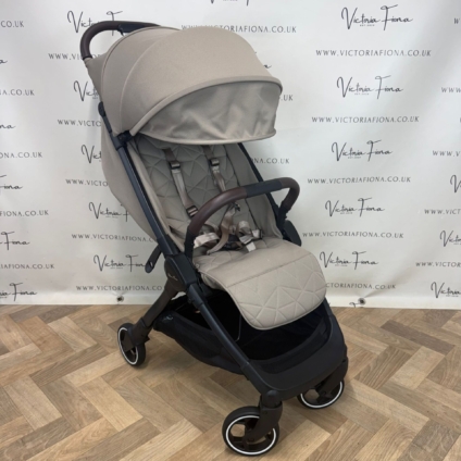 PRELOVED Silver Cross Clic 2 Compact Stroller - Cobble Brown RRP£295
