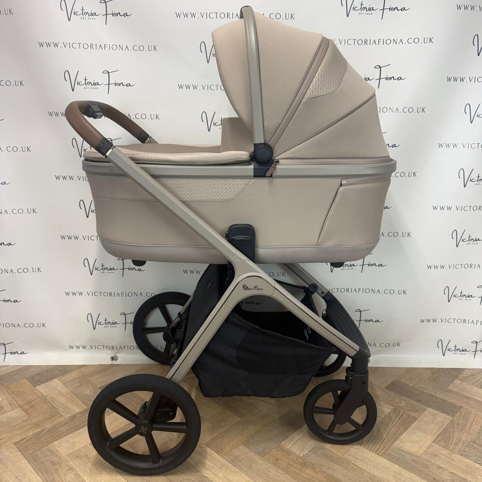 PRELOVED Silver Cross Cove Carrycot & Pushchair - Champagne - Image 3