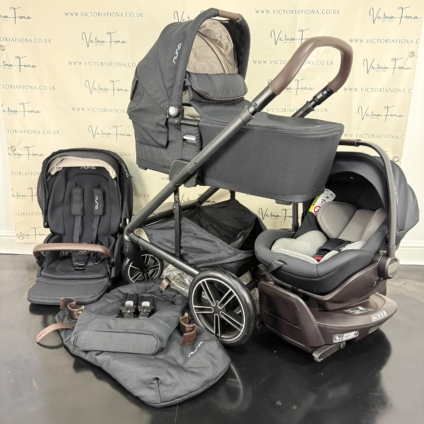 PRELOVED Nuna Mixx Next Carrycot & Pushchair with 360 spin Lie Flat Car Seat & Isofix - Caviar