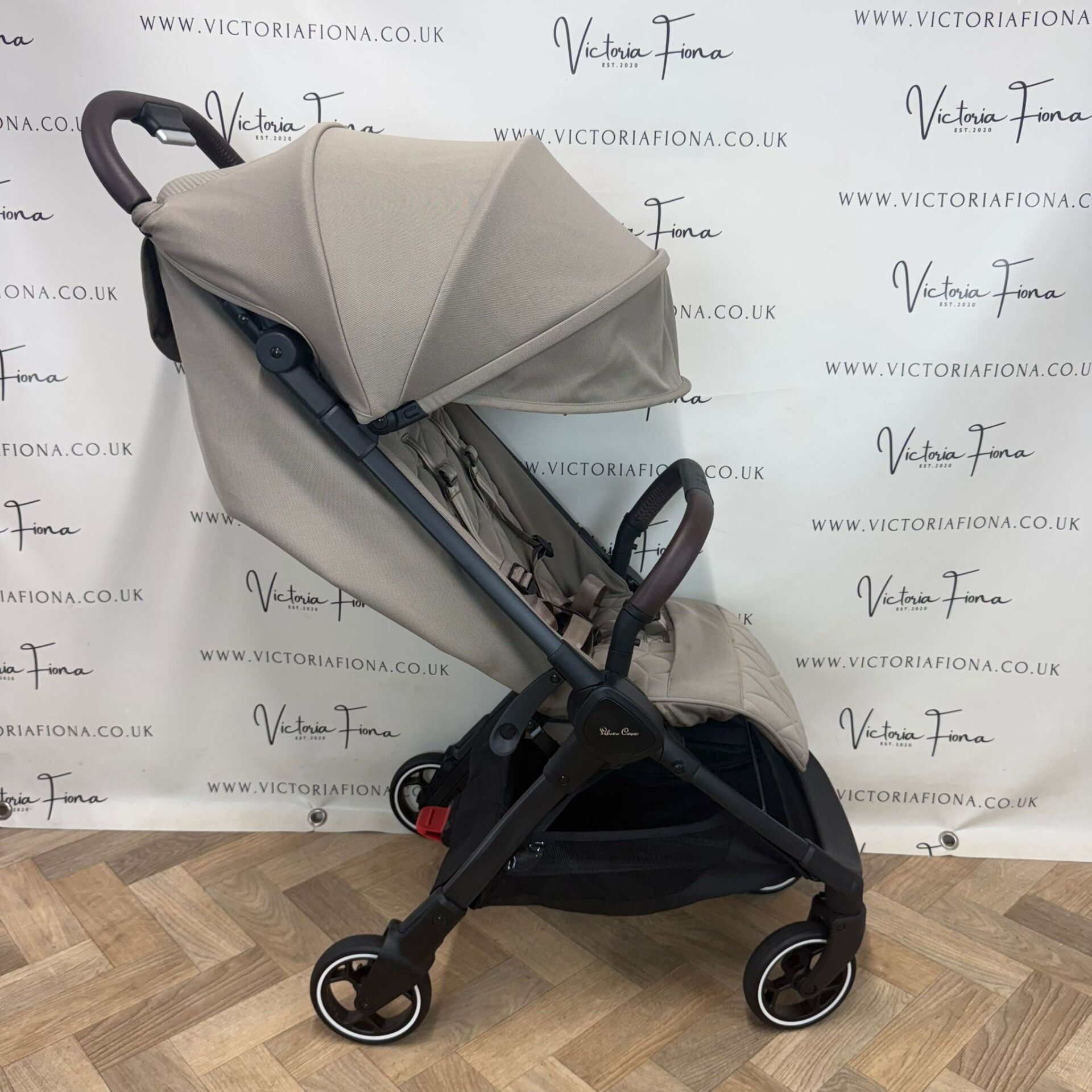 PRELOVED Silver Cross Clic 2 Compact Stroller - Cobble Brown RRP£295 - Image 3