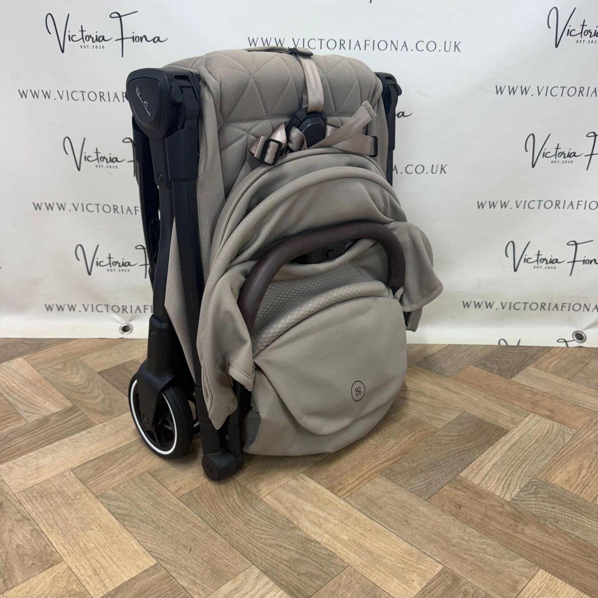 PRELOVED Silver Cross Clic 2 Compact Stroller - Cobble Brown RRP£295 - Image 4