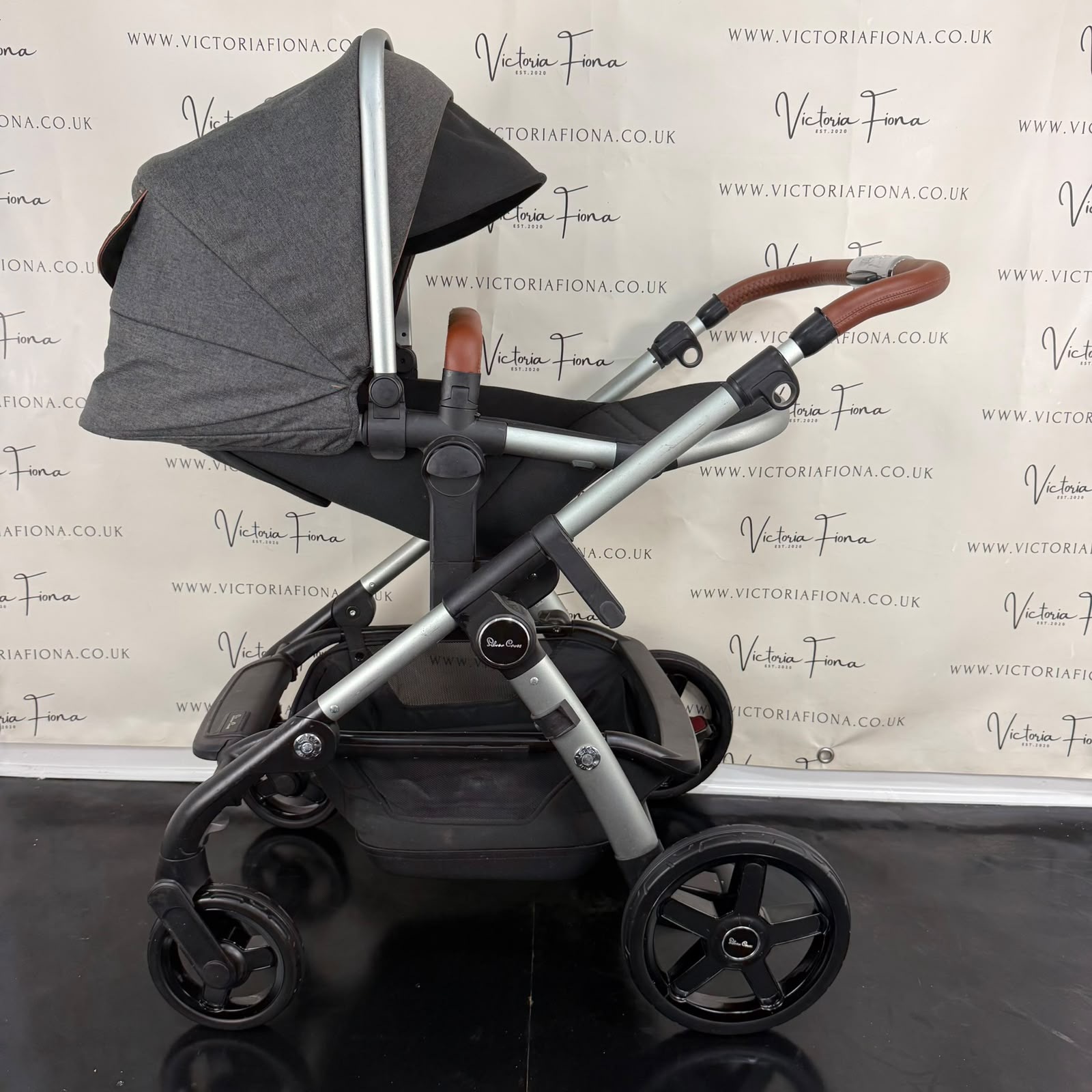 PRELOVED Silver Cross Wave Pushchair & Carrycot - Charcoal 🩶 - Image 5
