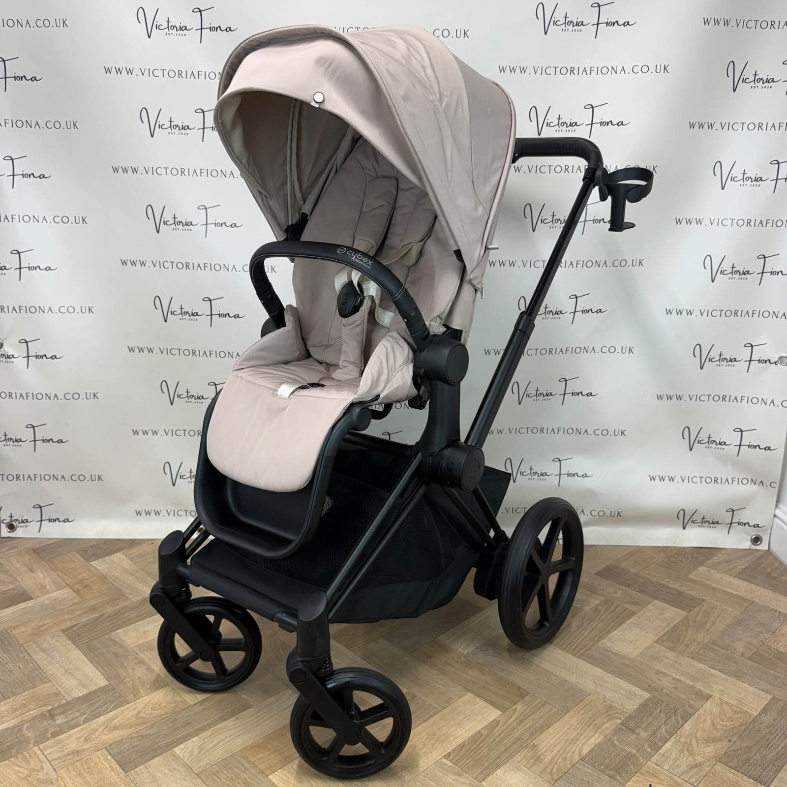 PRELOVED Cybex e-Priam Carrycot & Pushchair - Cozy Beige - Image 8