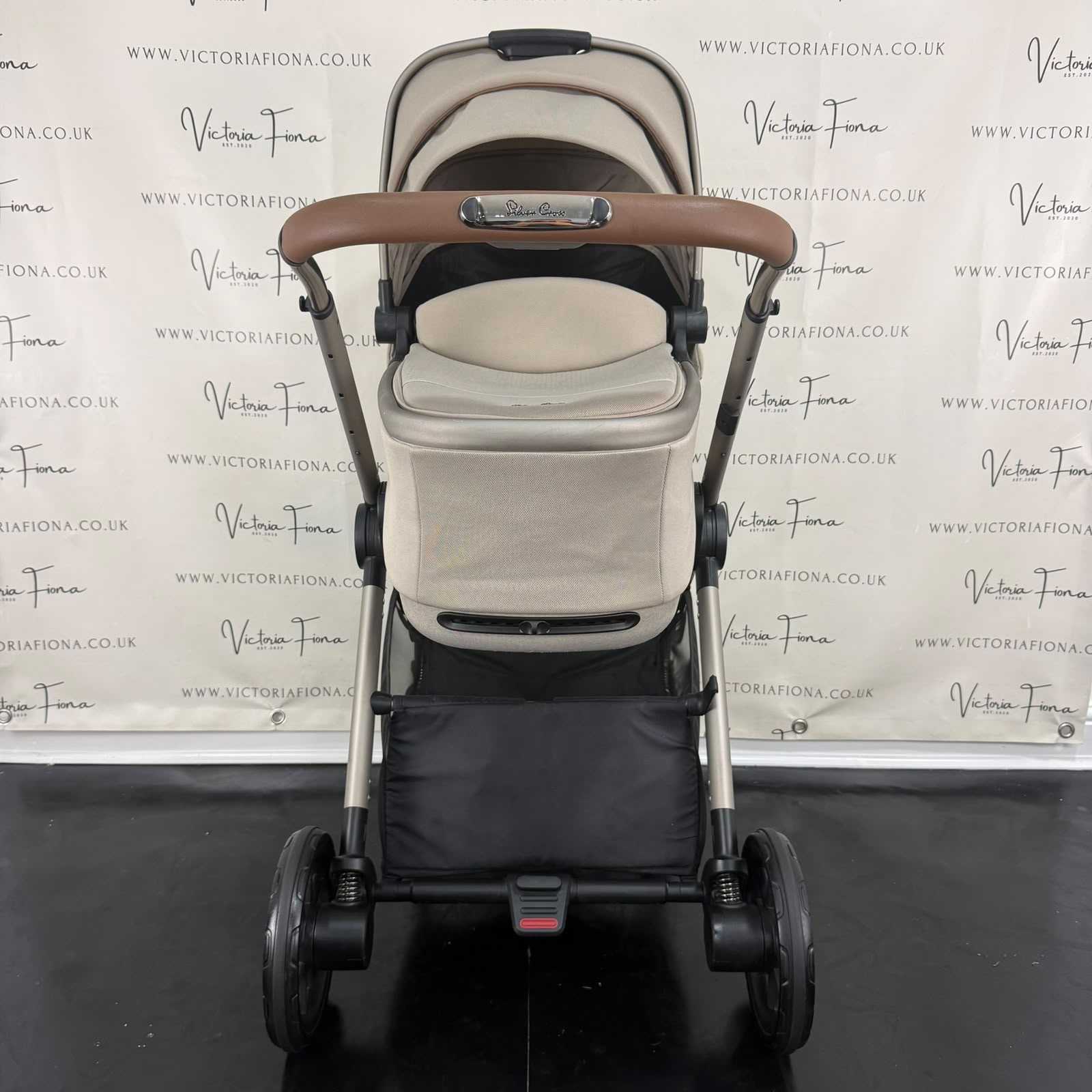 PRELOVED Silver Cross Reef 2 Carrycot & Pushchair with Dream Car Seat & Isofix - Frappe - Image 3