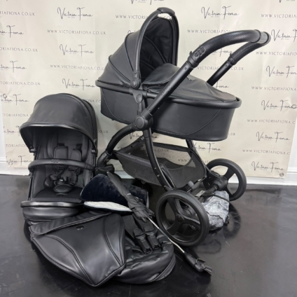 PRELOVED Egg 2 Carrycot and Pushchair - Stelth Black 🖤