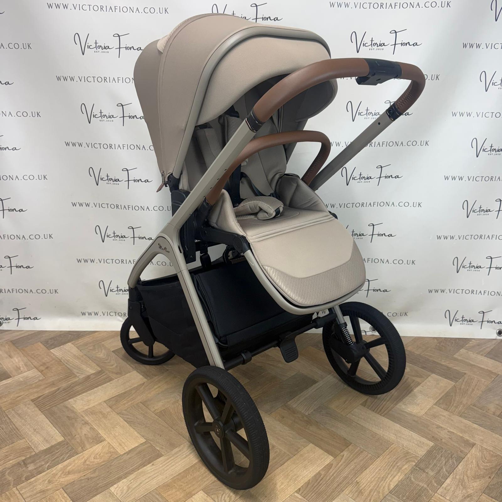 PRELOVED Silver Cross Cove Carrycot & Pushchair - Champagne - Image 8