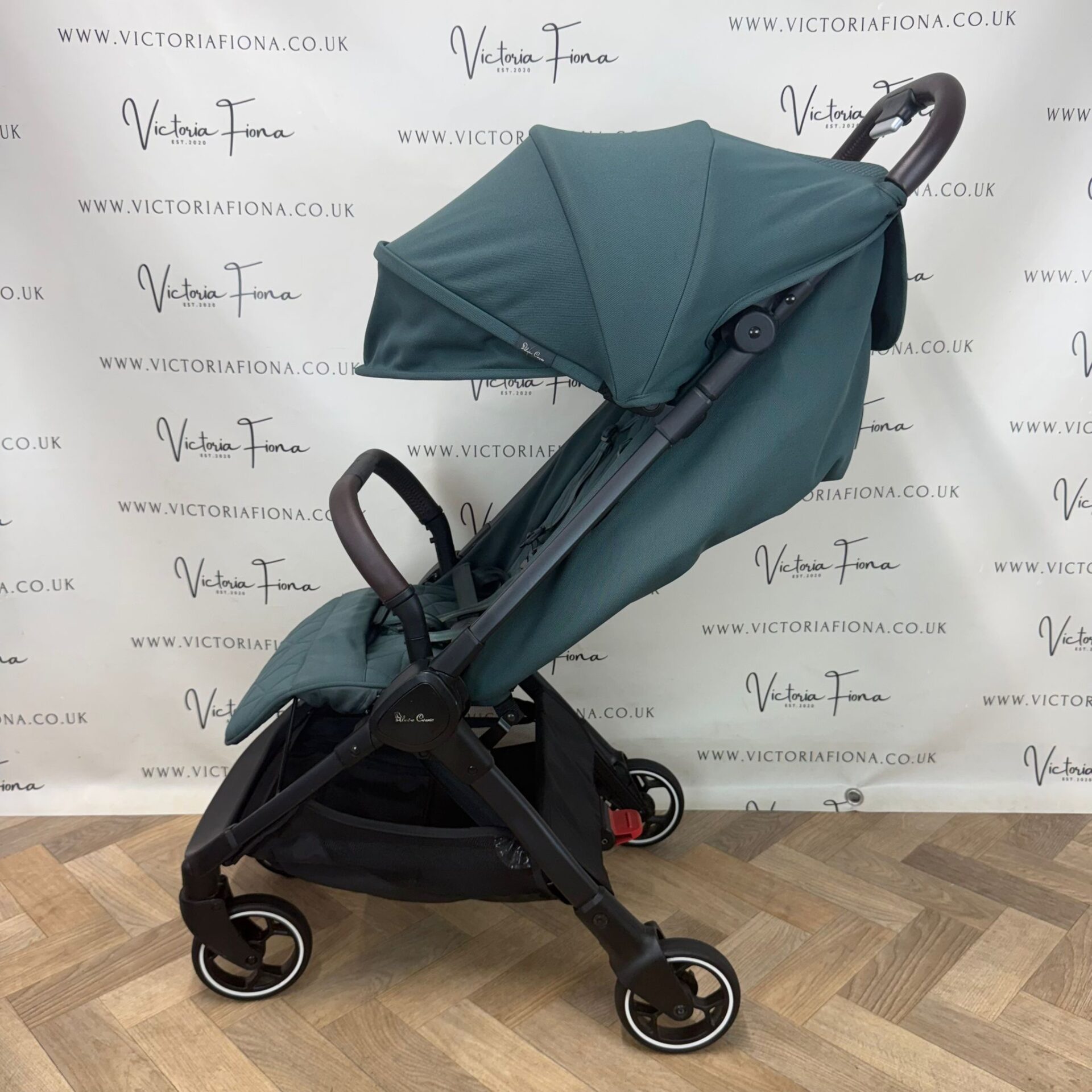 PRELOVED Silver Cross Clic Compact Stroller - Conifer Green RRP£295 - Image 4