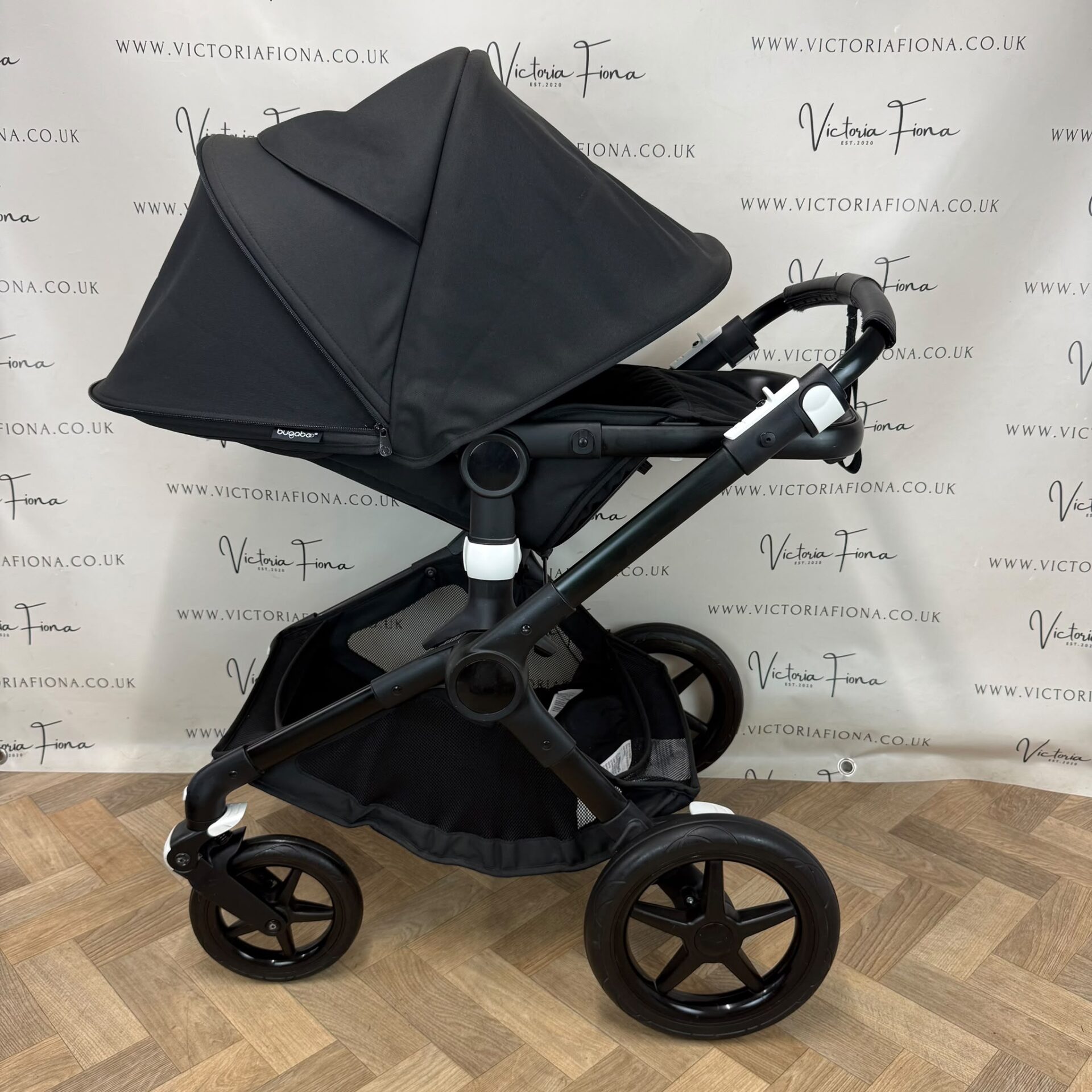 PRELOVED Bugaboo Fox 3 Pushchair & Carrycot – Black With Black Chassis - Image 8