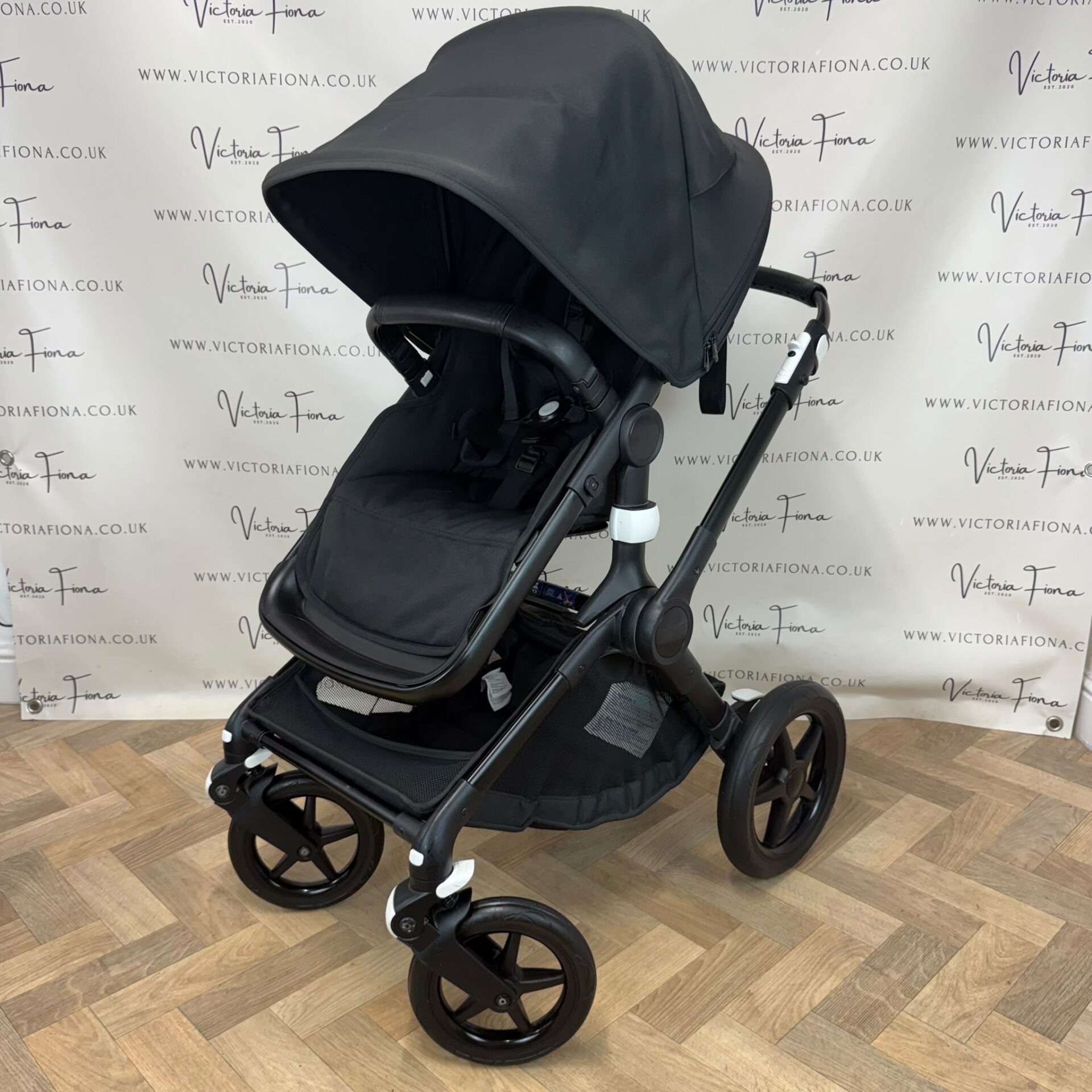 PRELOVED Bugaboo Fox 3 Pushchair & Carrycot – Black With Black Chassis - Image 9