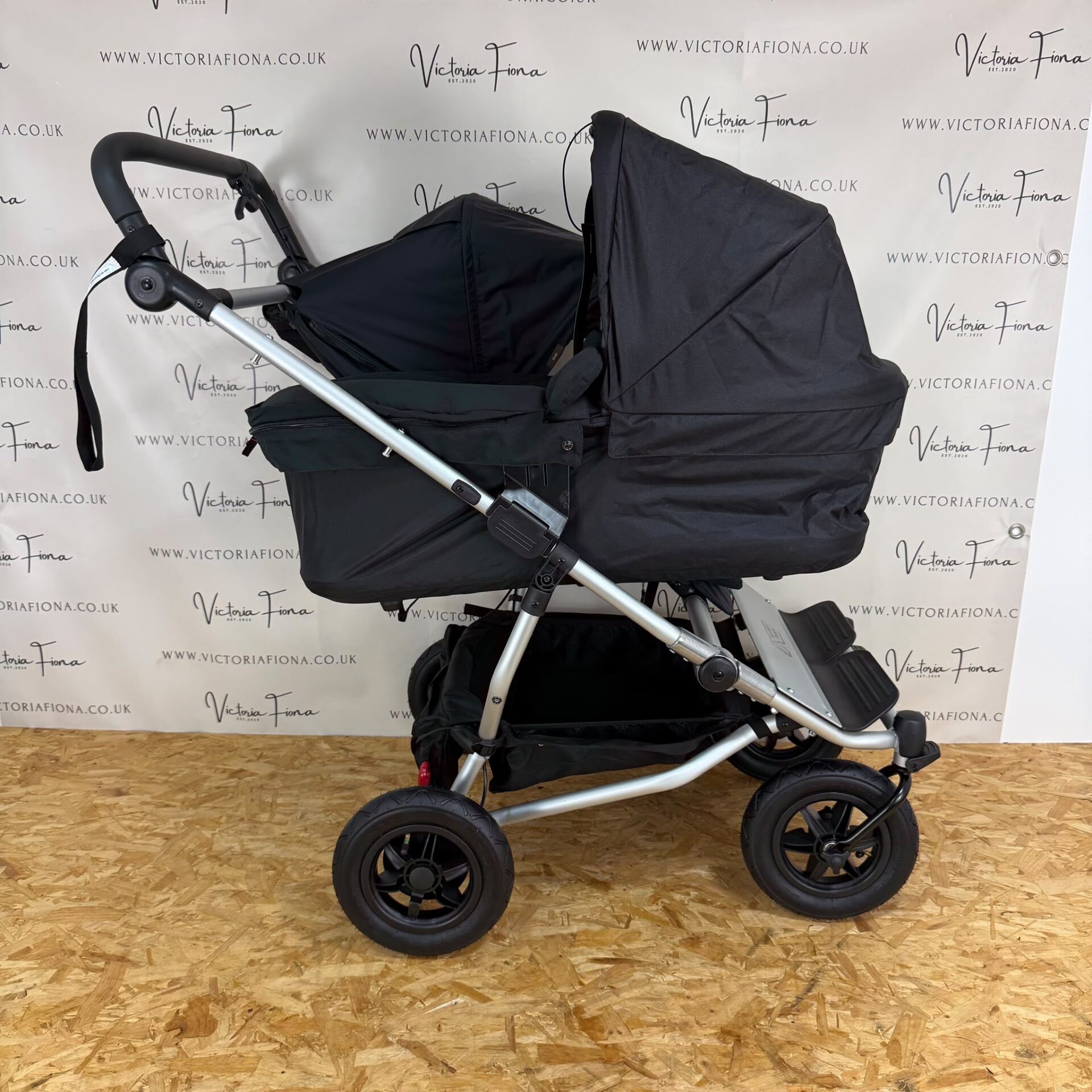 NEW Mountain Buggy Duet V3.2 Double Twin Stroller Pushchair with Carrycot - Black - Image 2