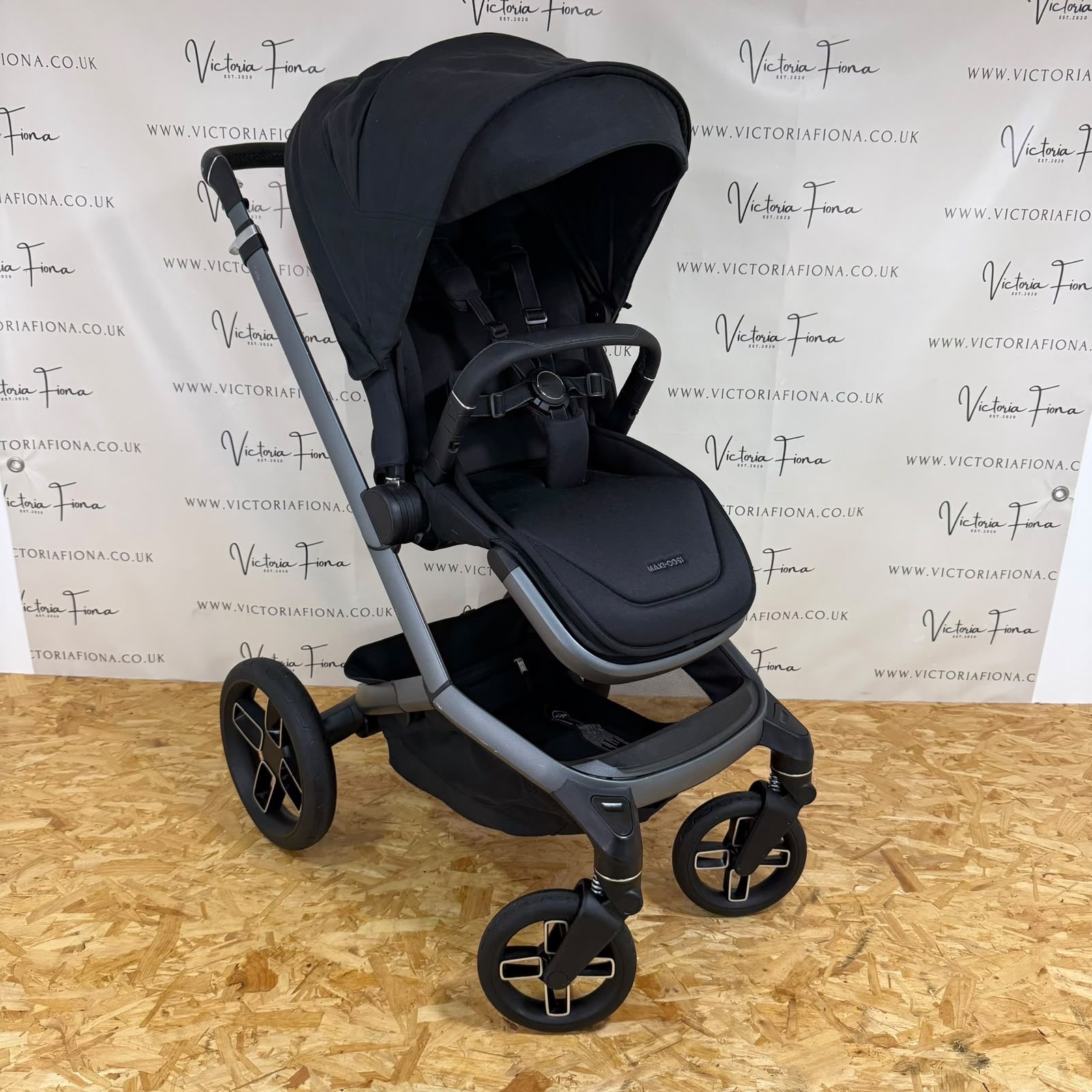 PRELOVED Maxi Cosi Fame Stroller Pushchair - Black - Image 4