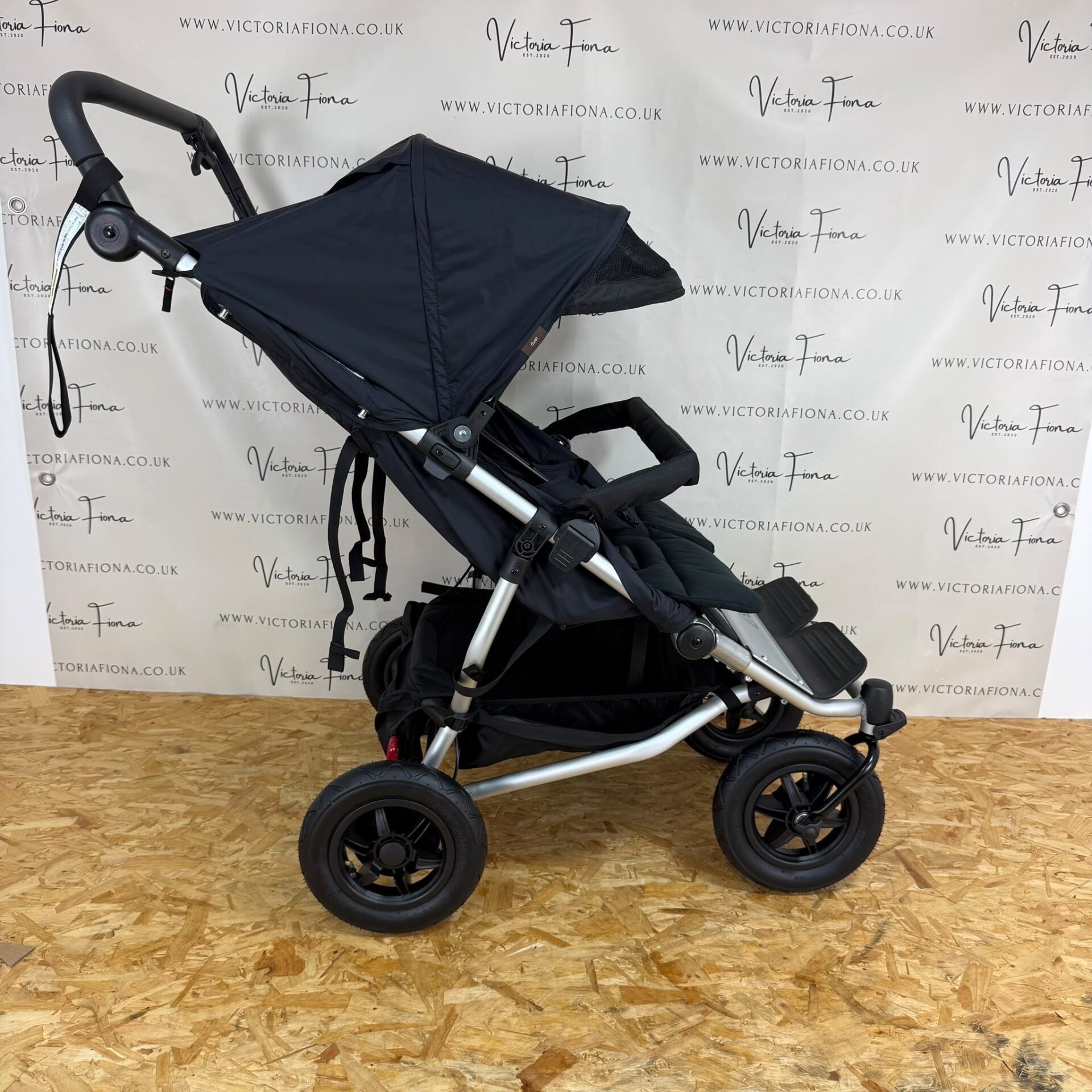NEW Mountain Buggy Duet V3.2 Double Twin Stroller Pushchair with Carrycot - Black - Image 7