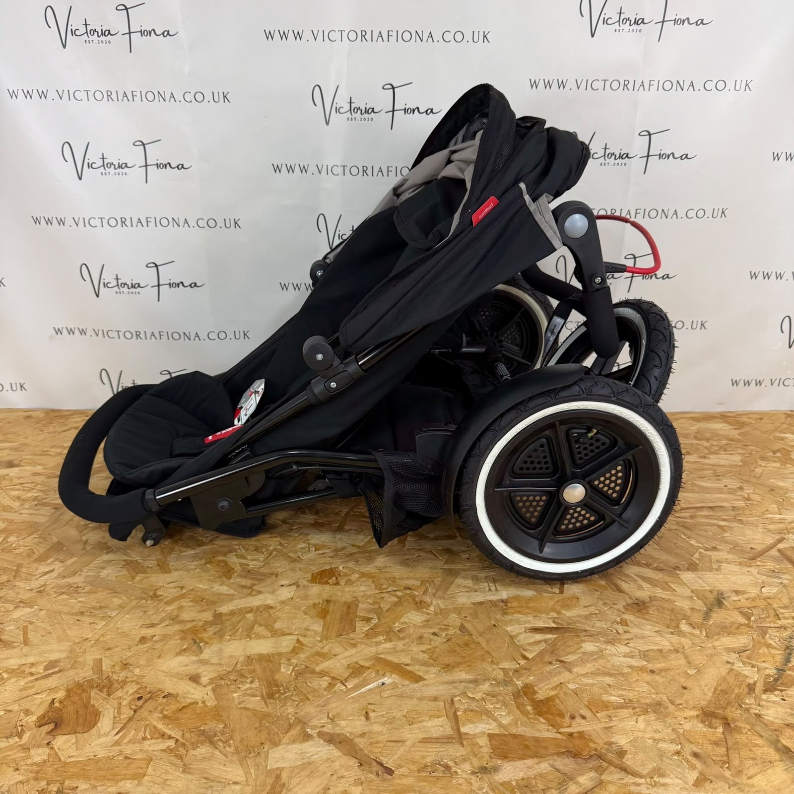 NEW Phil & Teds Navigator 3 Wheel All Terrain Stroller Pushchair - Black - Image 7
