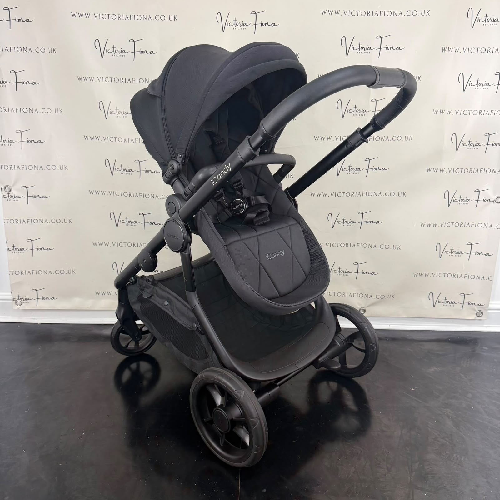 PRELOVED iCandy Orange 3 Carrycot & Pushchair - All Black - Image 6
