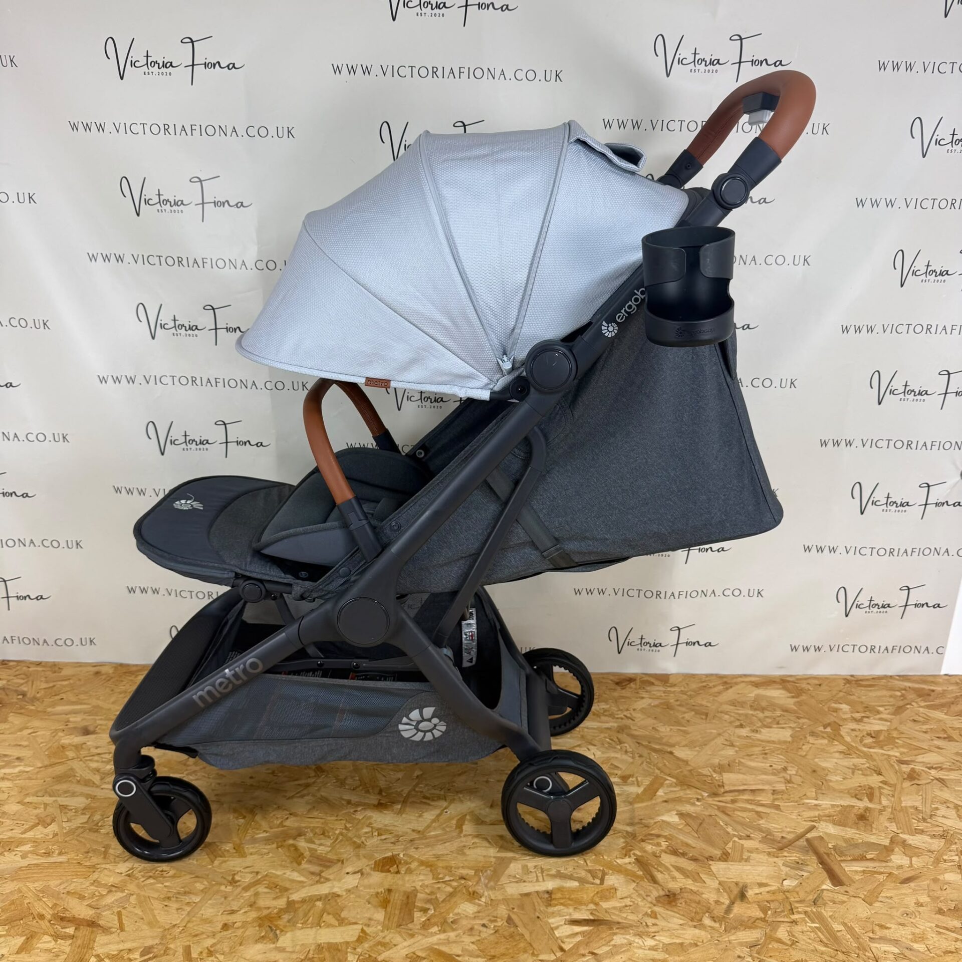 PRELOVED Ergobaby Metro 3 Deluxe Compact City Stroller - Pearl Grey - Image 2
