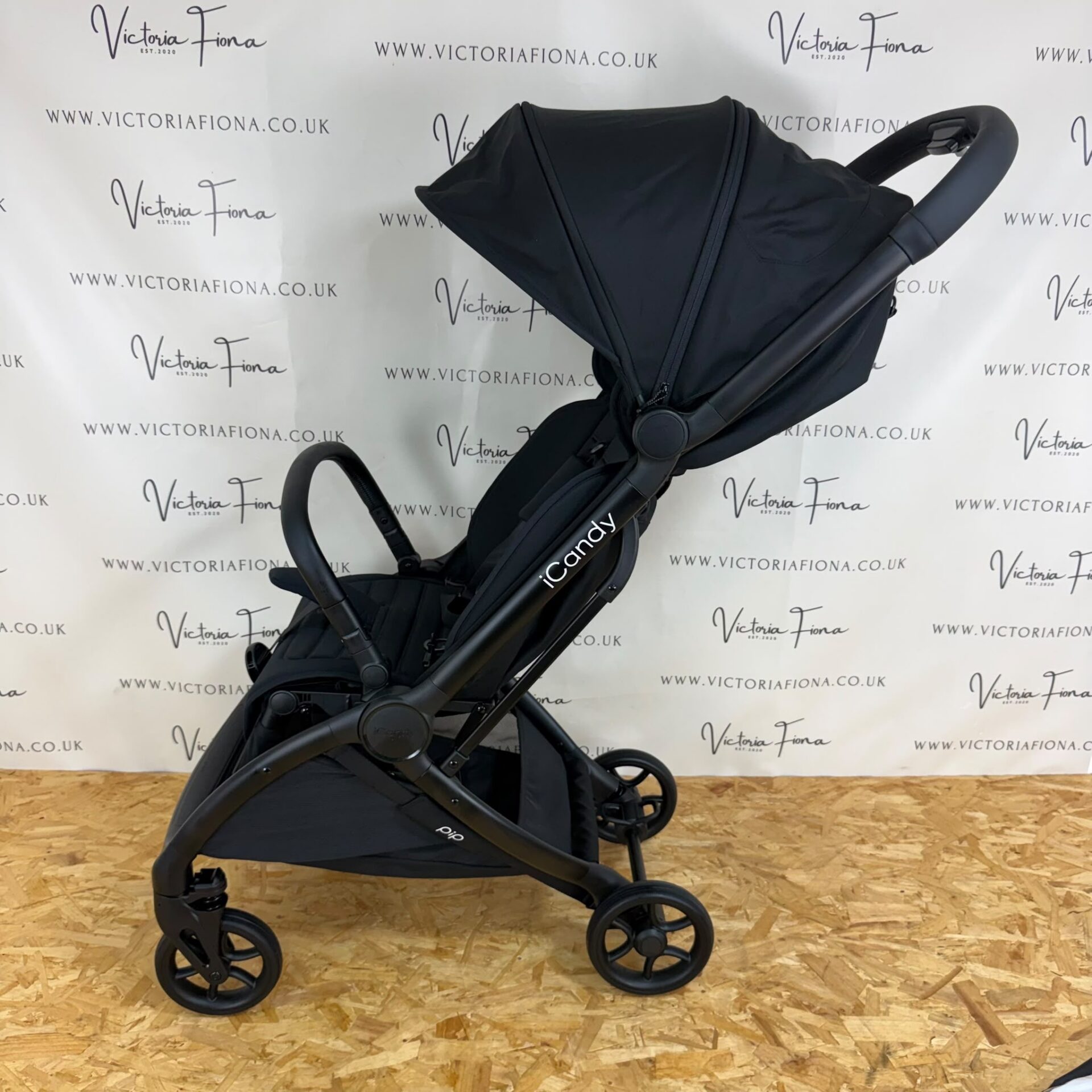 EX DISPLAY iCandy Pip Compact Stroller - Black - Image 2