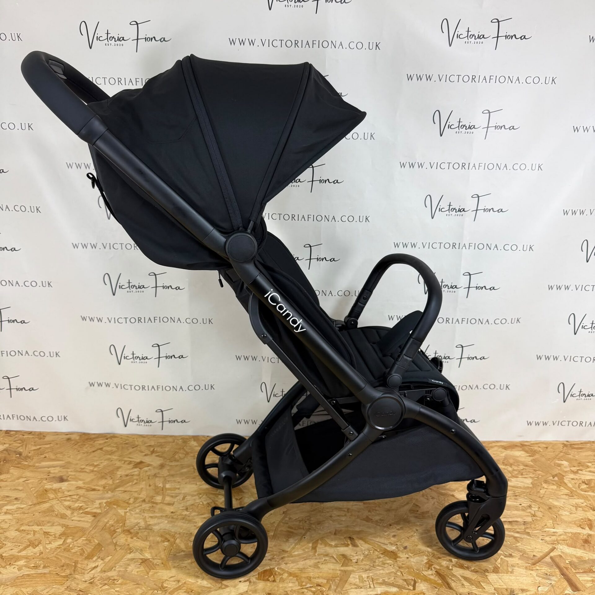 EX DISPLAY iCandy Pip Compact Stroller - Black - Image 4