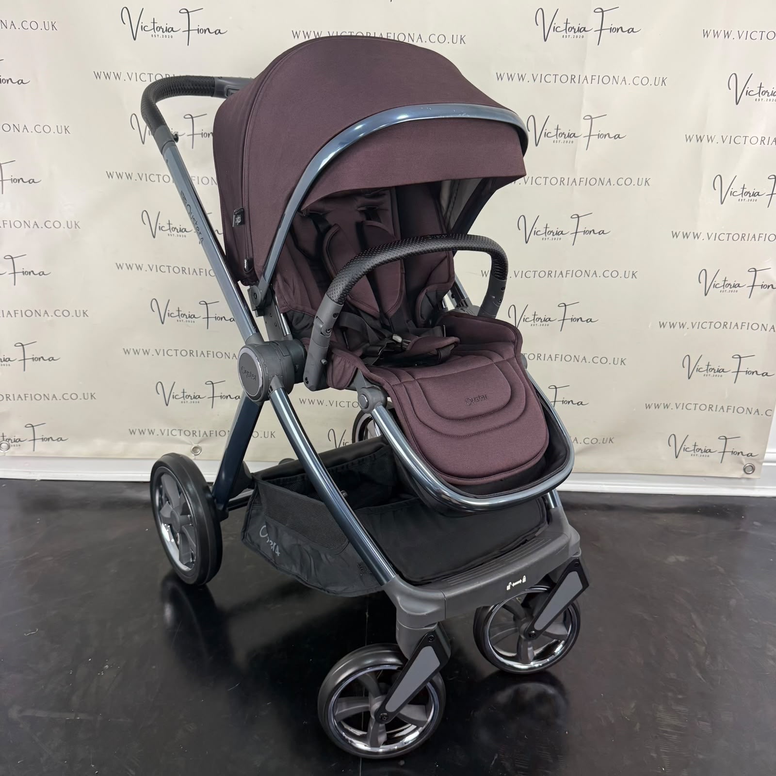PRELOVED Babystyle Oyster 4 Pushchair & Carrycot with Car Seat & Isofix - Mulberry - Image 7