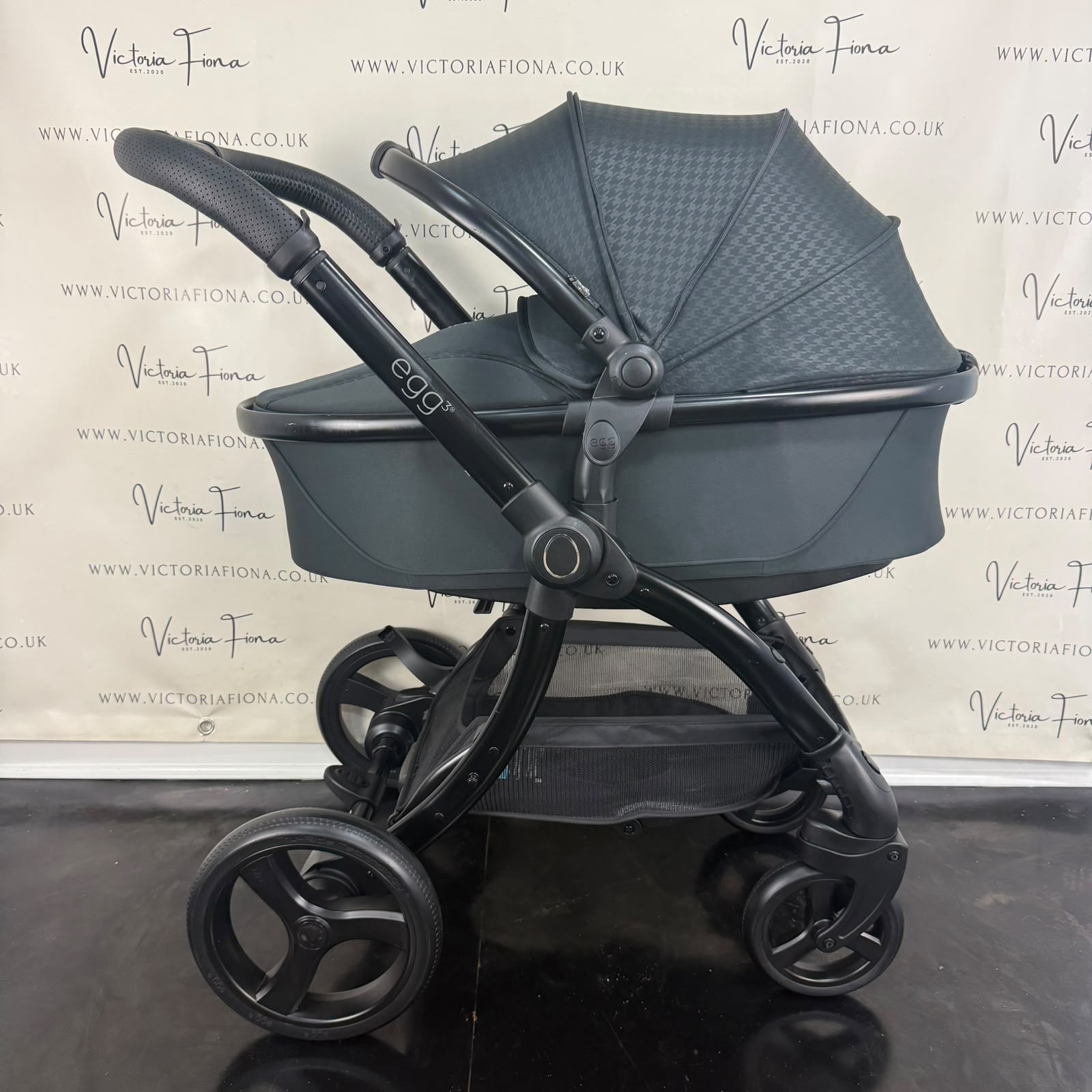 PRELOVED Egg 3 Pushchair, Carrycot - Houndstooth Black - Image 5