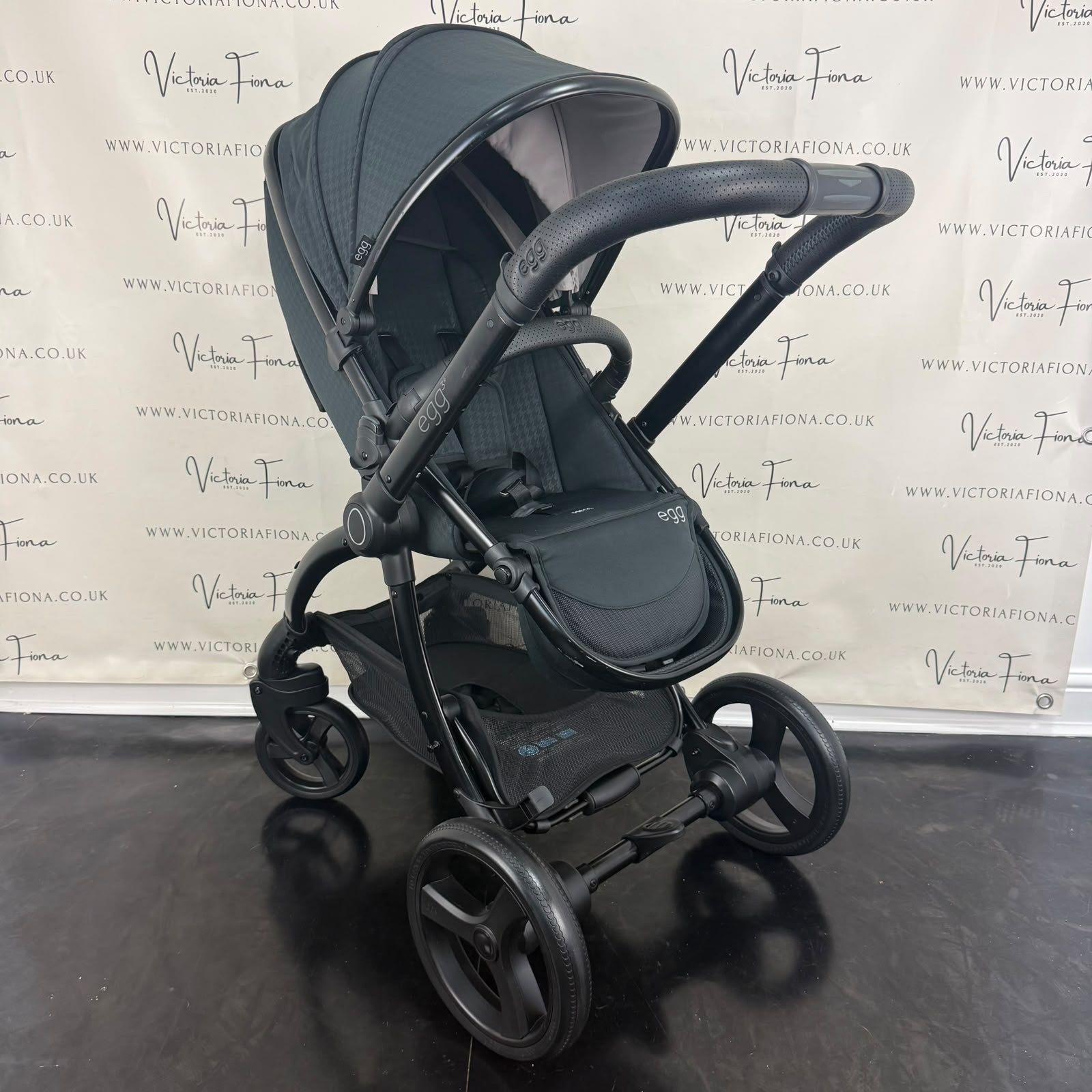 PRELOVED Egg 3 Pushchair, Carrycot - Houndstooth Black - Image 6