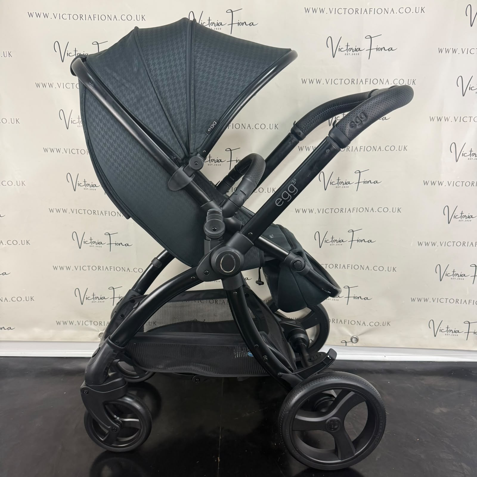 PRELOVED Egg 3 Pushchair, Carrycot - Houndstooth Black - Image 7