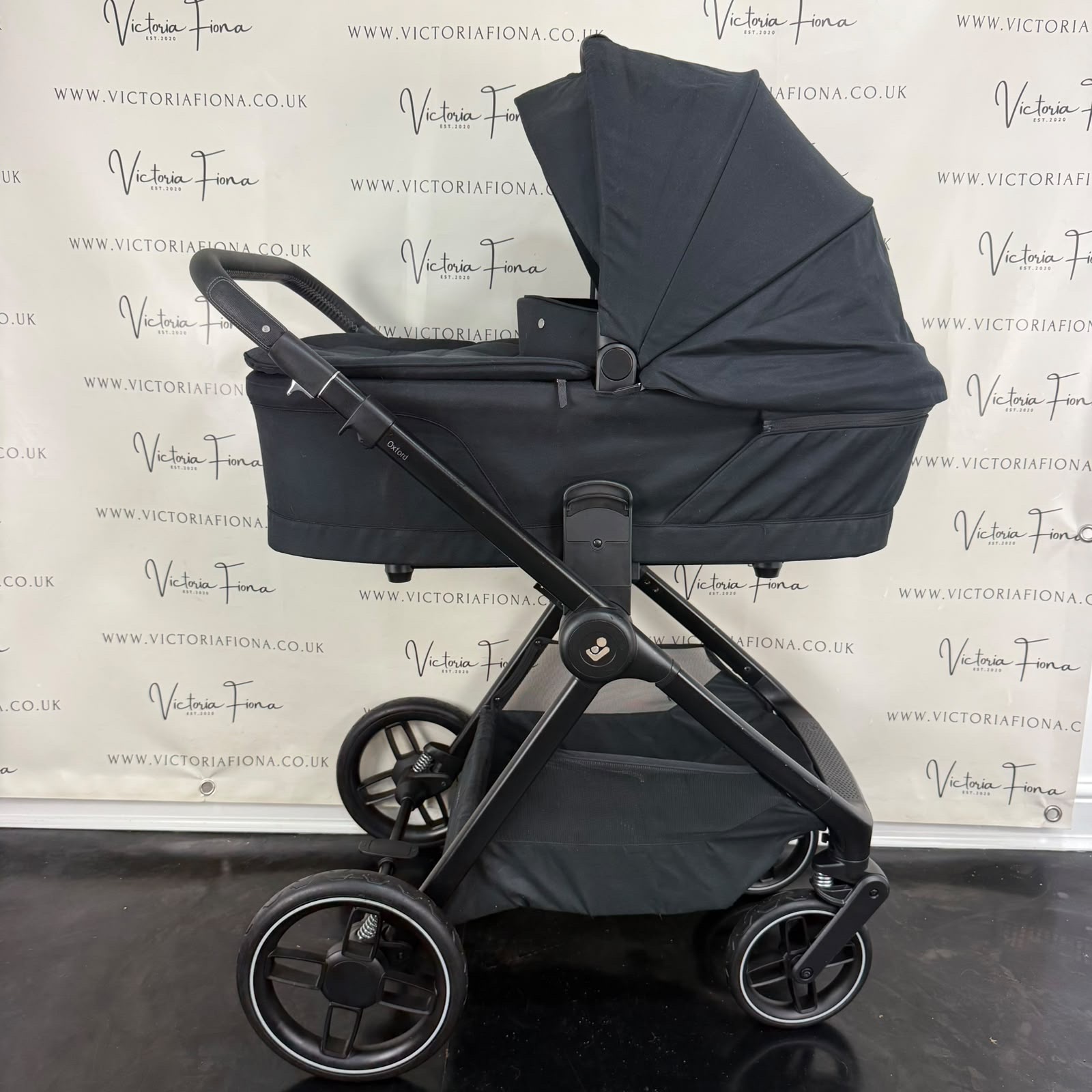 PRELOVED Maxi Cosi Oxford Carrycot & Pushchair - Black - Image 4