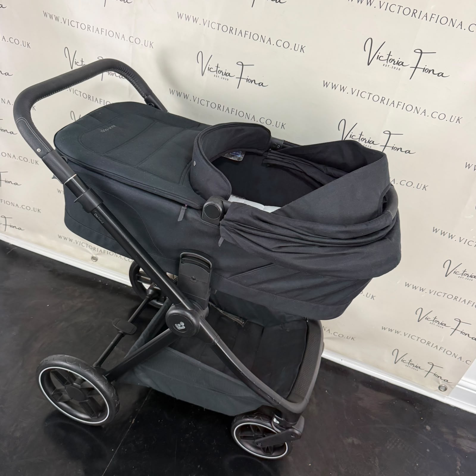 PRELOVED Maxi Cosi Oxford Carrycot & Pushchair - Black - Image 5