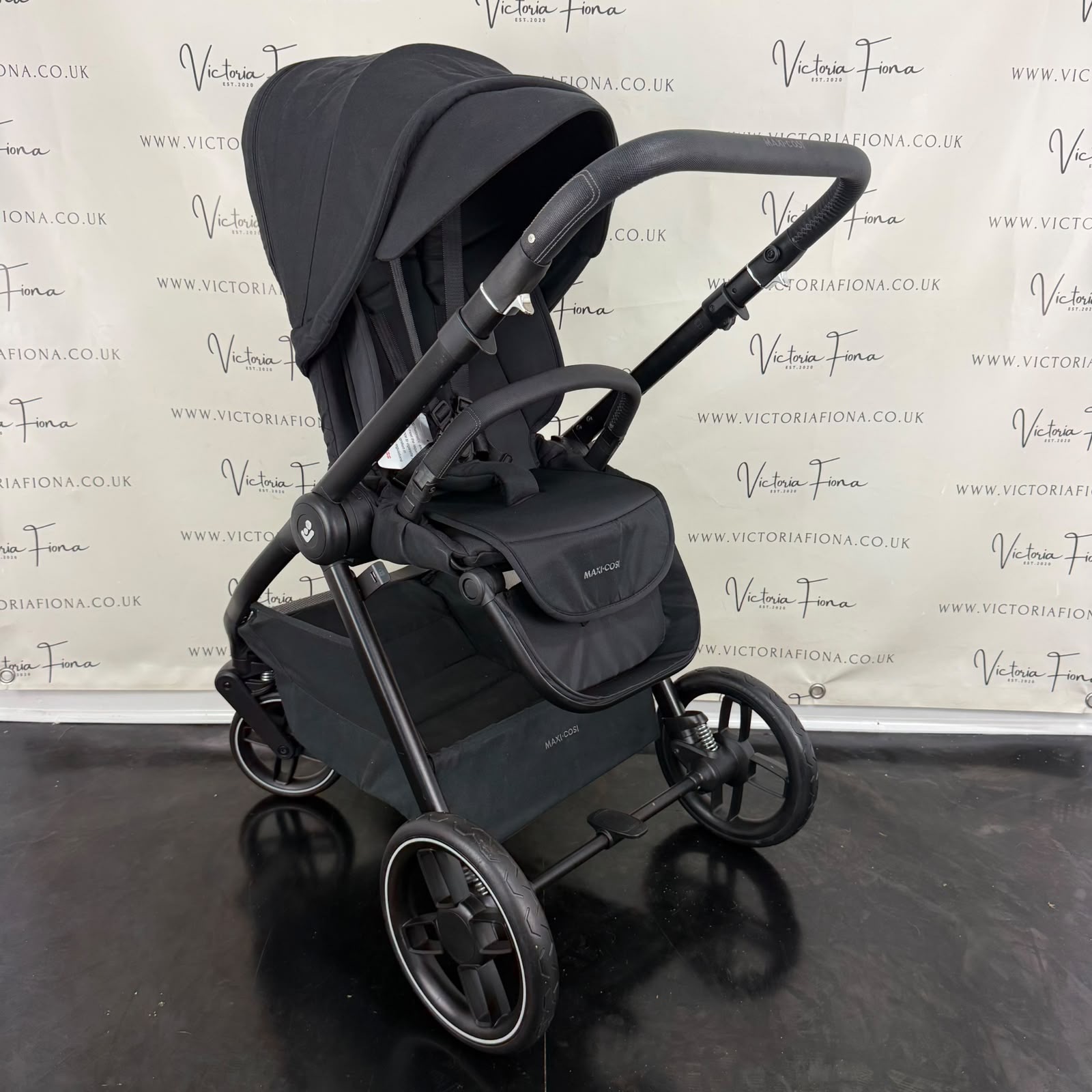 PRELOVED Maxi Cosi Oxford Carrycot & Pushchair - Black - Image 6