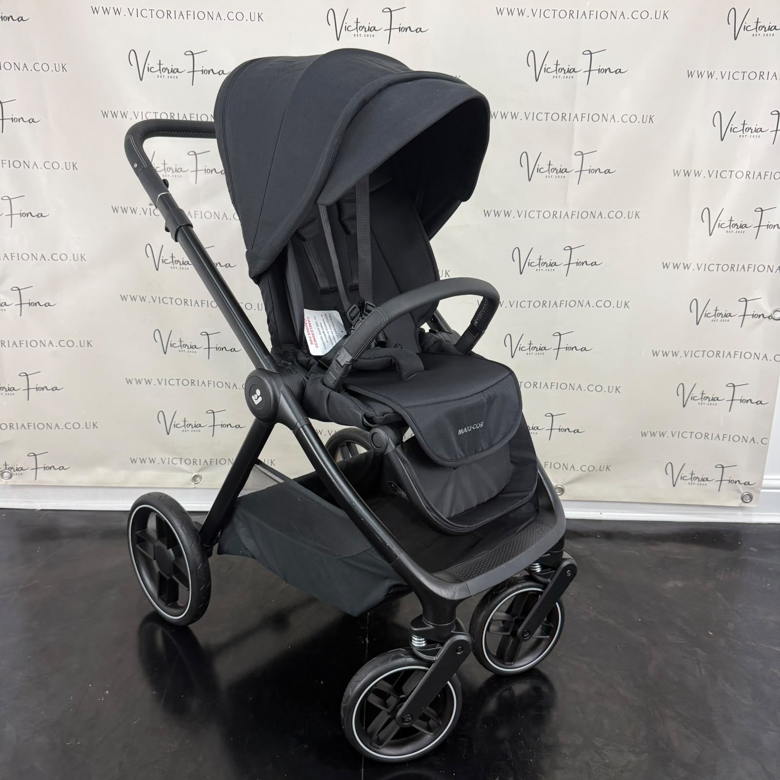 PRELOVED Maxi Cosi Oxford Carrycot & Pushchair - Black - Image 9