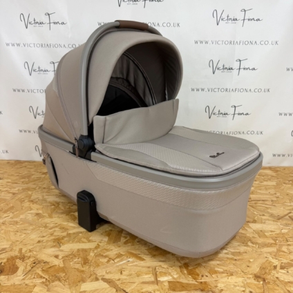 NEW Silver Cross Cove 2 Carrycot - Champagne