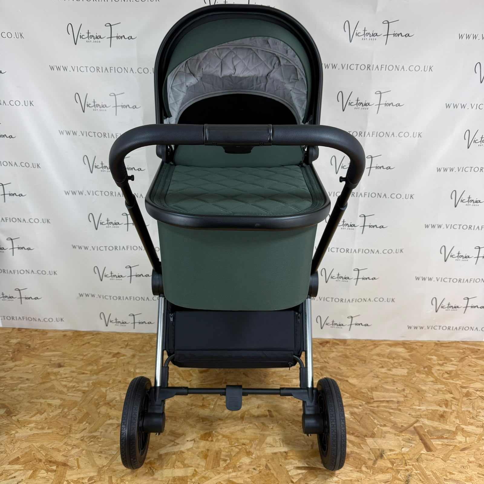 EX DISPLAY My Babiie MB450i Carrycot & Pushchair - Forest Green - Image 3