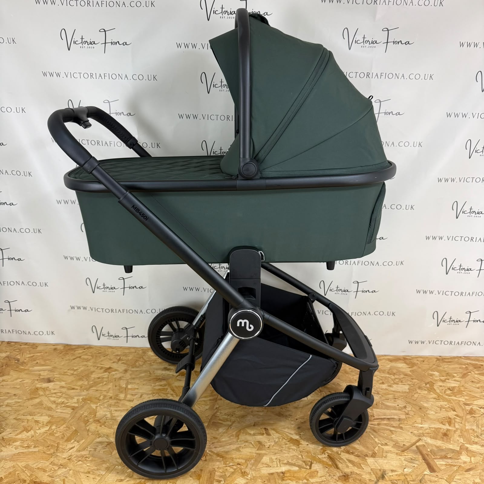 EX DISPLAY My Babiie MB450i Carrycot & Pushchair - Forest Green - Image 4
