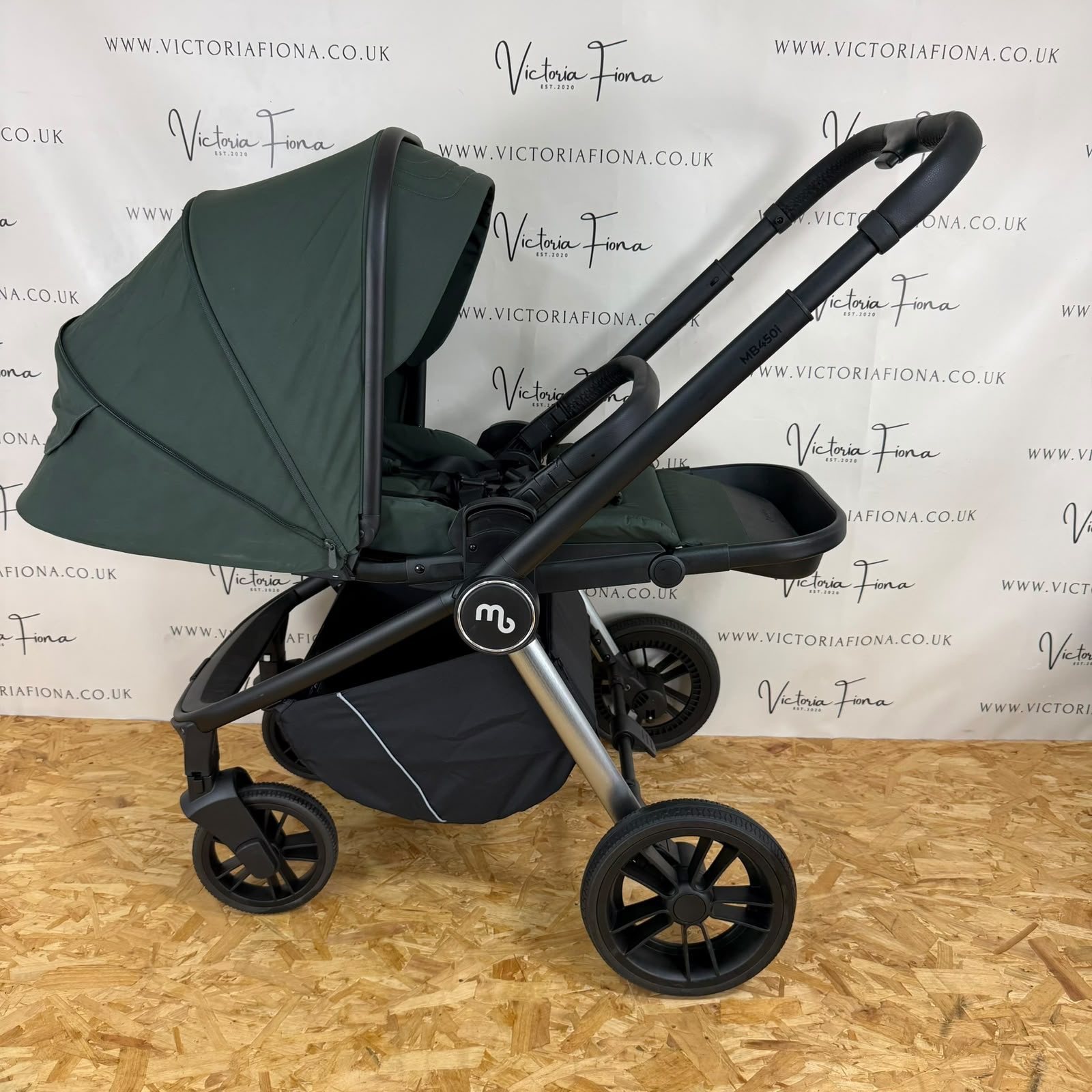 EX DISPLAY My Babiie MB450i Carrycot & Pushchair - Forest Green - Image 6