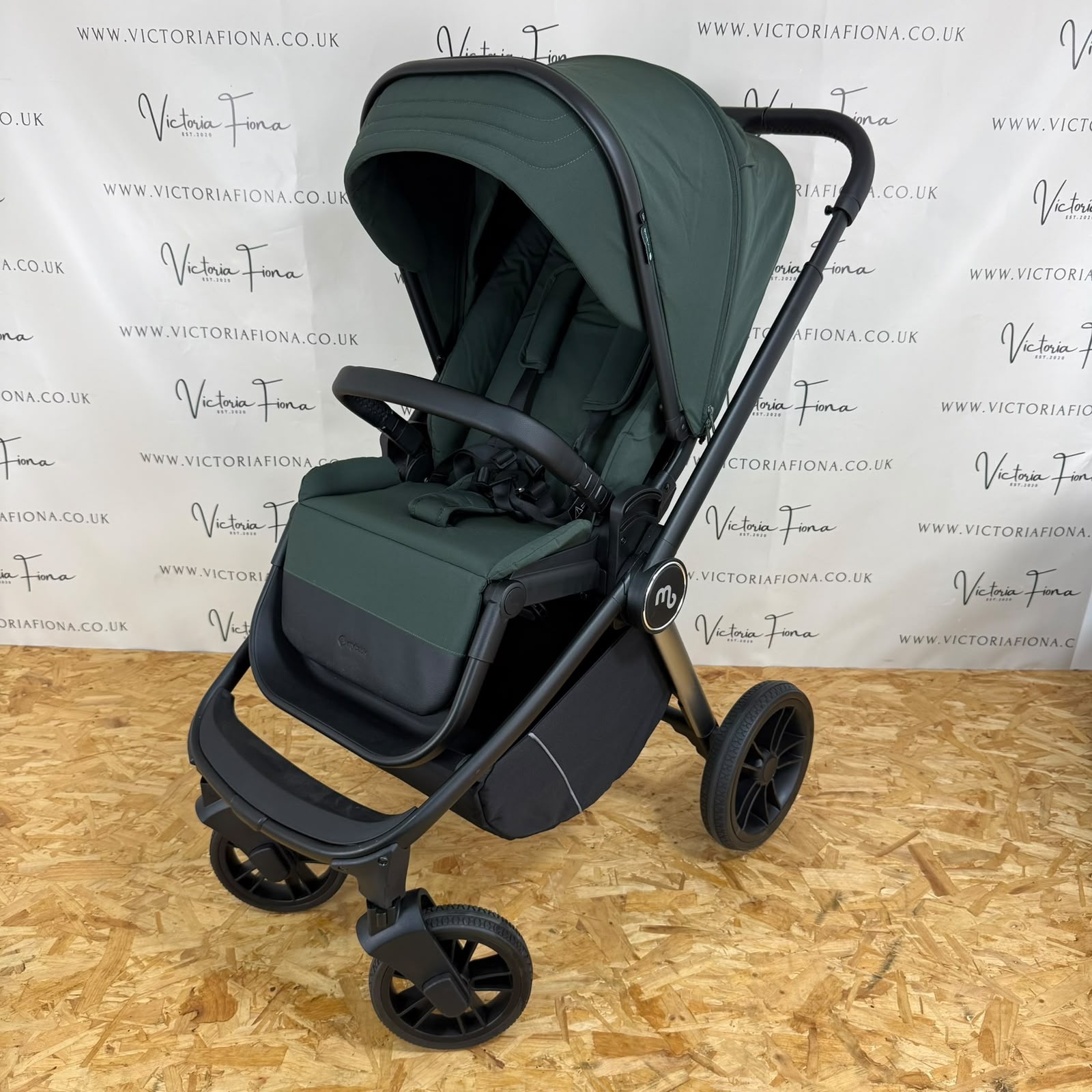 EX DISPLAY My Babiie MB450i Carrycot & Pushchair - Forest Green - Image 7
