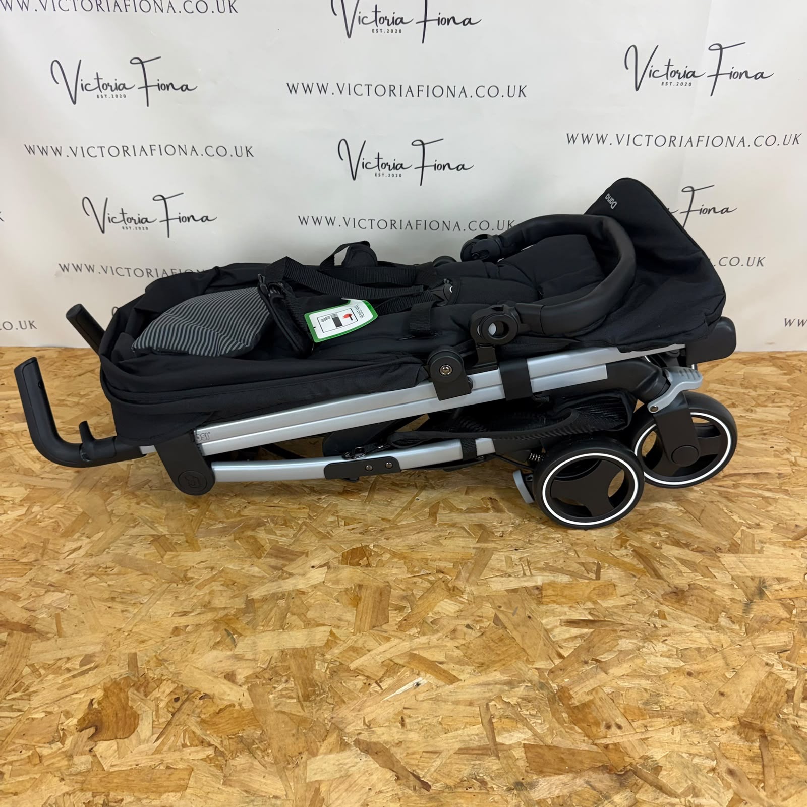NEW Maxi Cosi Dana Compact Stroller - Black - Image 5