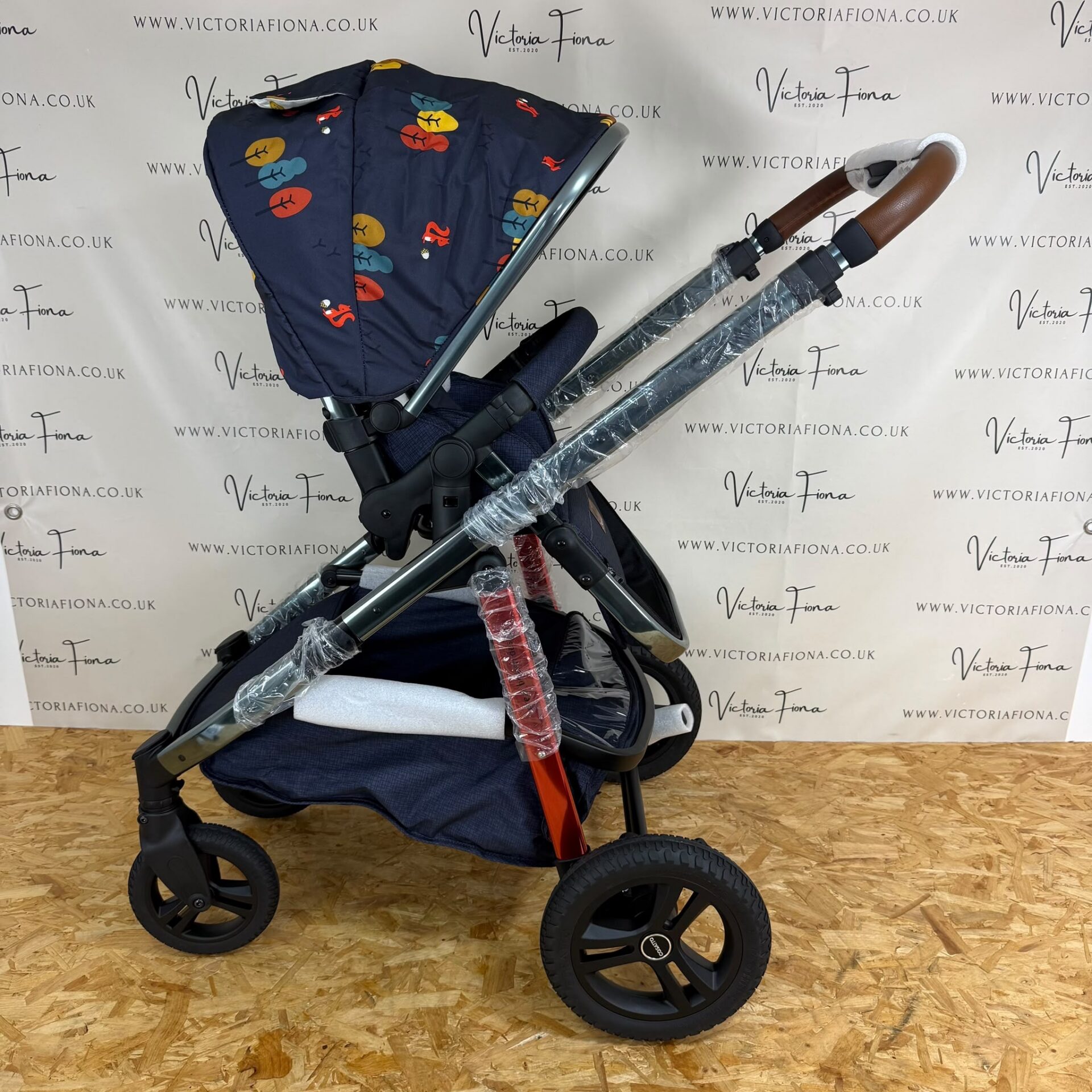 NEW Cosatto Wow Continental Carrycot & Pushchair - Parc - Image 6