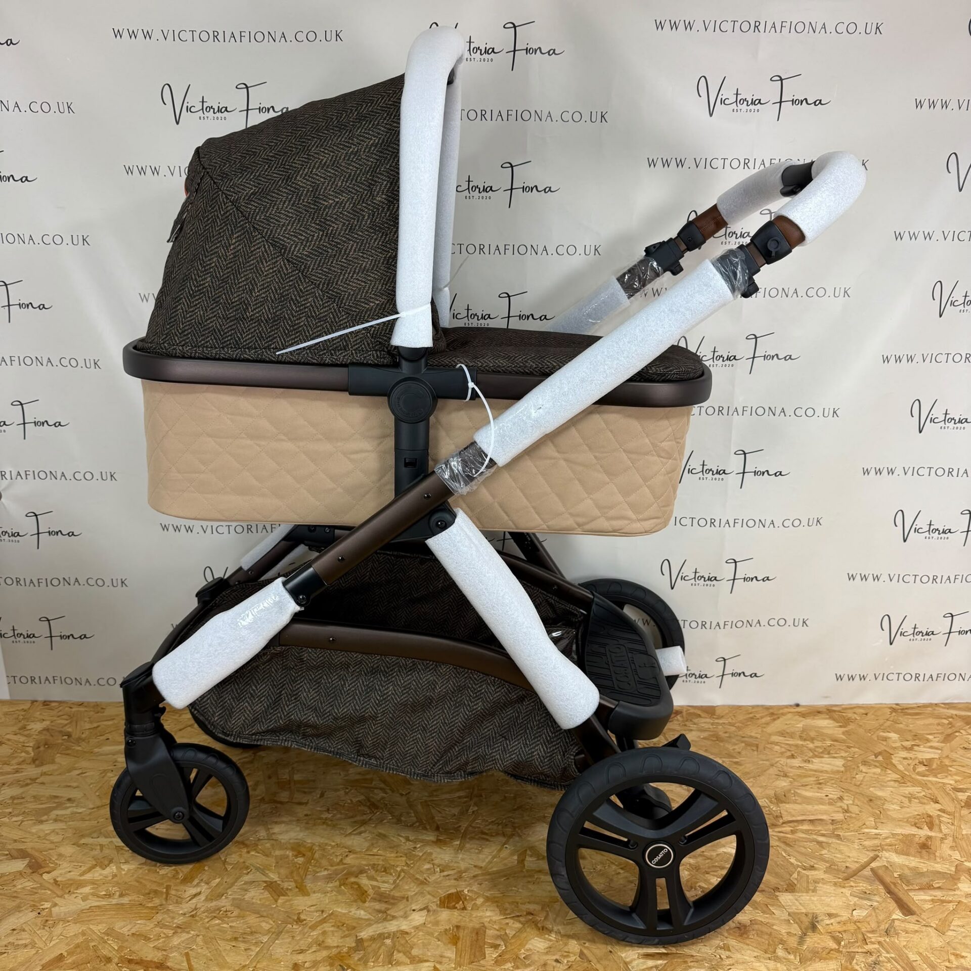 NEW Cosatto Wow XL Carrycot & Pushchair - Foxford Hall - Image 2