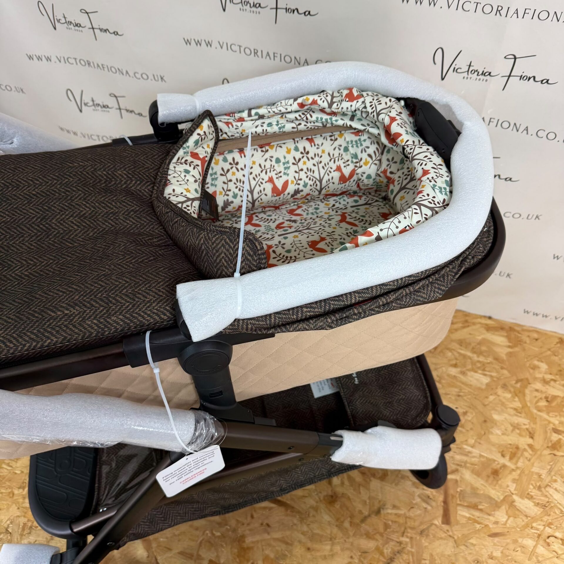 NEW Cosatto Wow XL Carrycot & Pushchair - Foxford Hall - Image 5