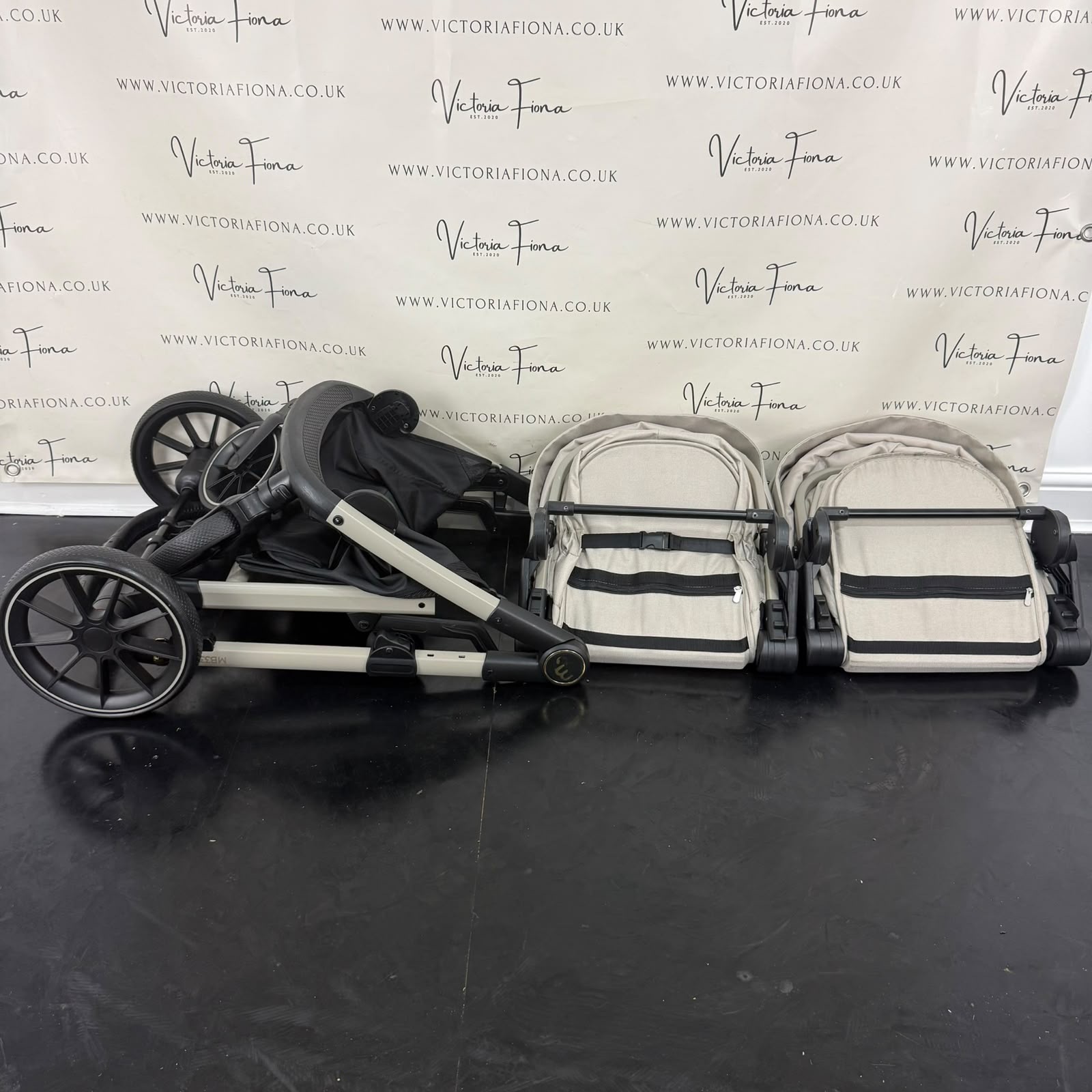 PRELOVED My Babiie MB33 Twin Tandem Double Pushchair - Ivory m RRP£400 - Image 5
